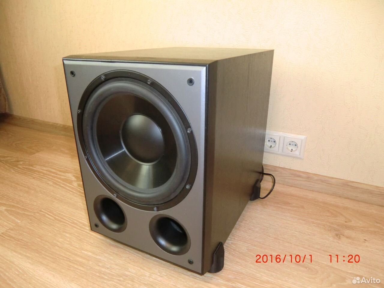 Сабвуфер активный Indianaline DJ 810