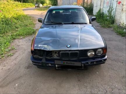 BMW 5 серия 3.0 МТ, 1988, седан, битый