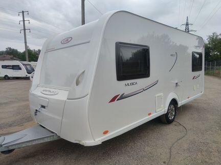 Караван-Автодом LMC 2016 года 4 места с палаткой