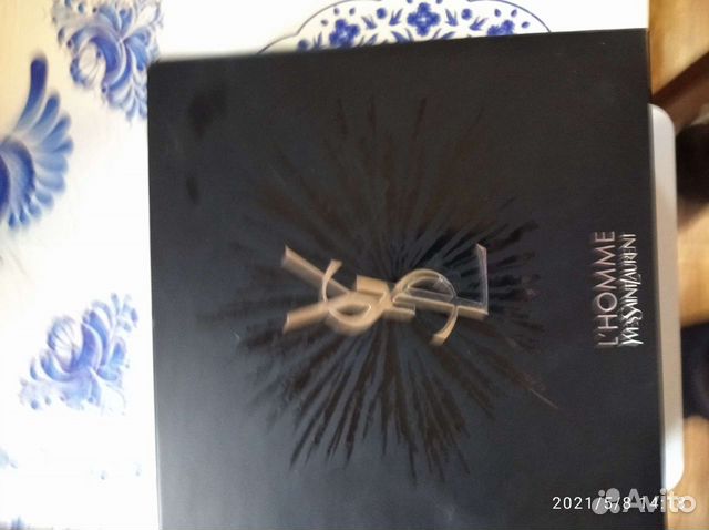 Коробка из под YSL