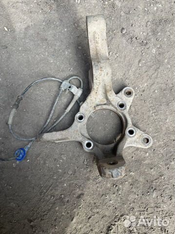 Поворотный кулак прав suzuki grand vitara 2.4