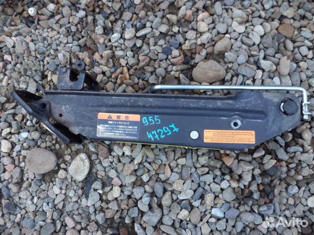 Домкрат порше. Кнопка домкрат на порше. Домкрат на кайен 958. Дефлектор радиатора опель мокка. Домкрат porsche cayenne 958.