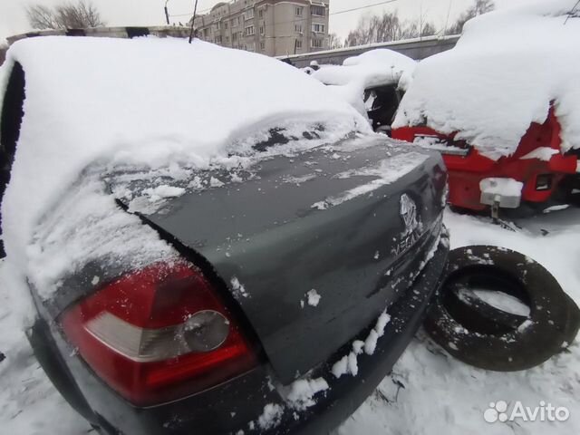 Крышка багажника Renault Megane 2