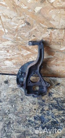 Кулак поворотный передний правый Ford Explorer 4