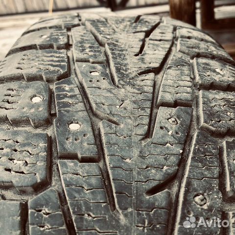 Nokian 225/60 R18, 2 шт