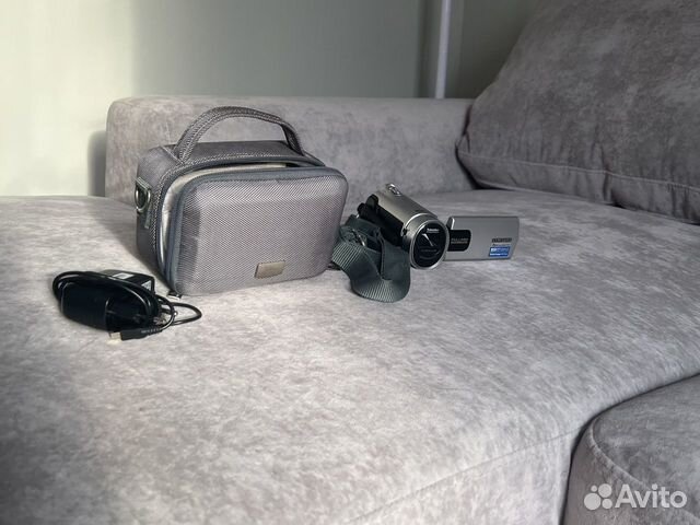 Видеокамера Samsung HMX-H300 Full HD