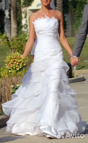 Дизайнерское свадебное платье Pronovias Дизайнерское свадебное платье Pronovias