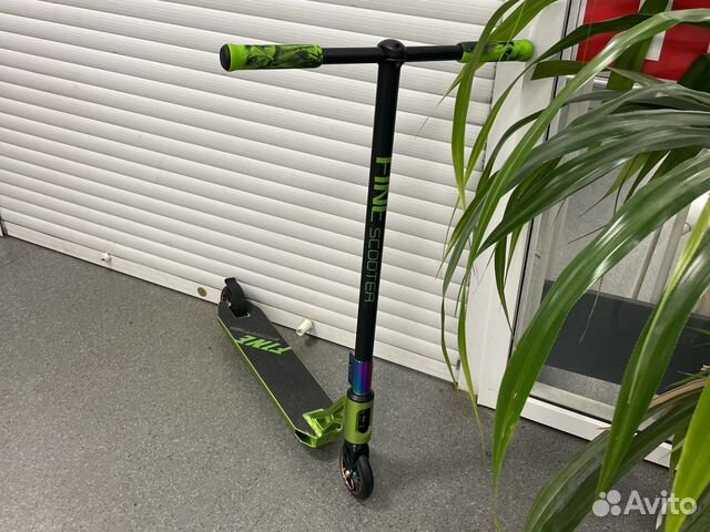 Трюковой самокат с системой HIC