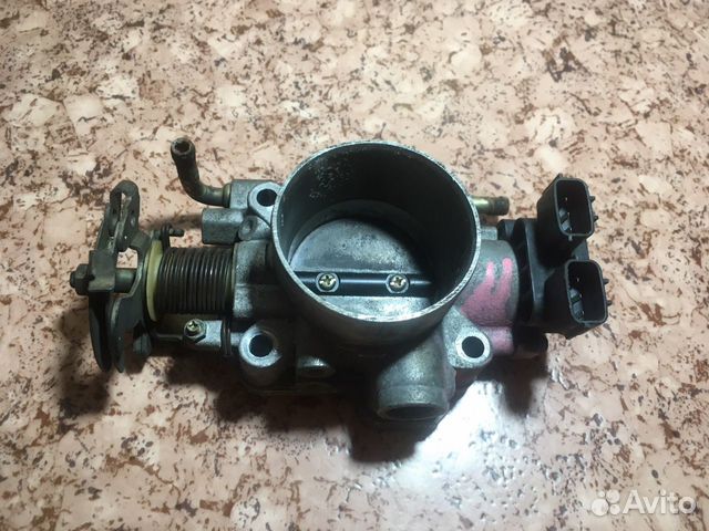 Дросельная заслонка Nissan Laurel