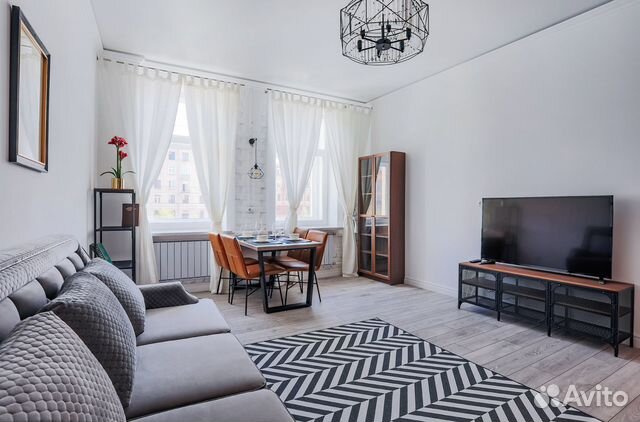 

2-к. квартира, 70 м², 2/5 эт.