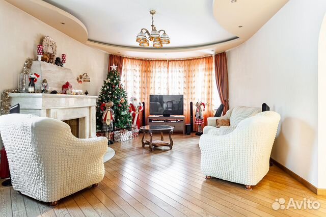 

10-к. и более коттедж, 350 м²