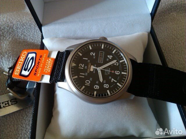 seiko 5 nylon