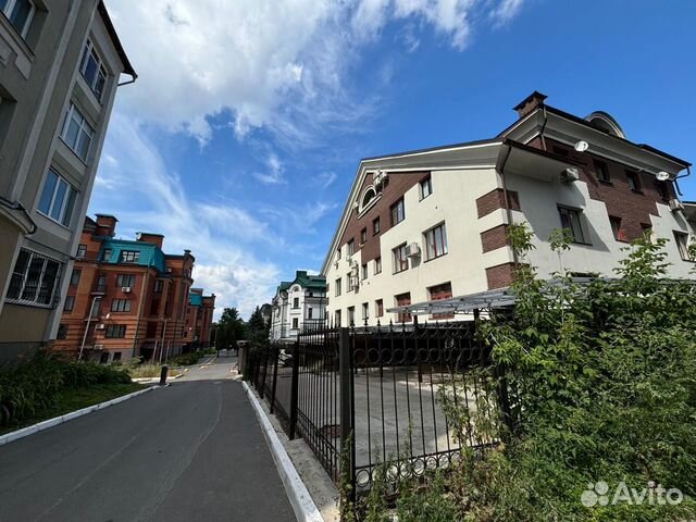 

1-к. квартира, 47,6 м², 1/3 эт.