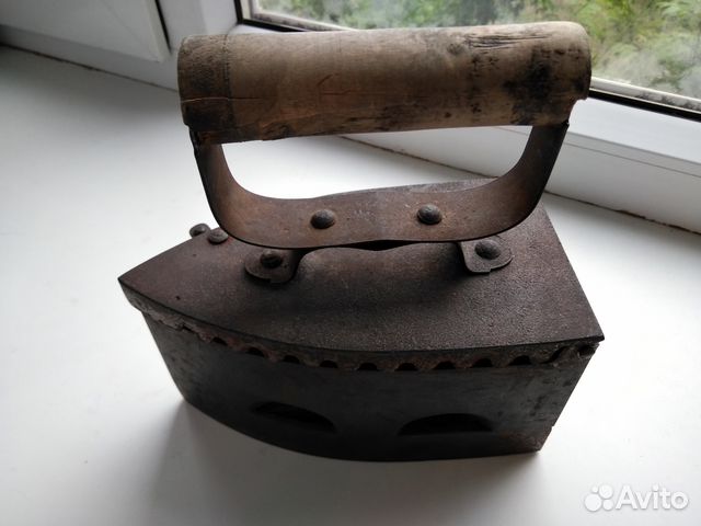 Антикварный Угольный Утюг