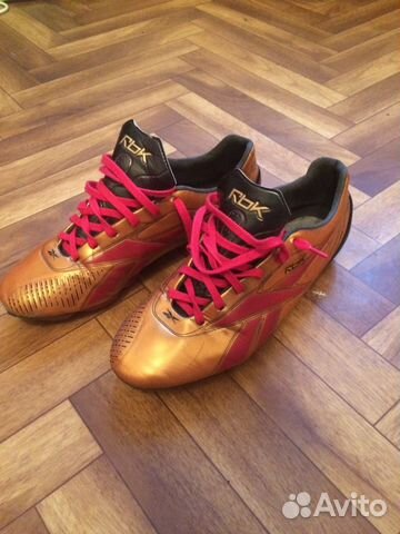 Футбольные бутсы