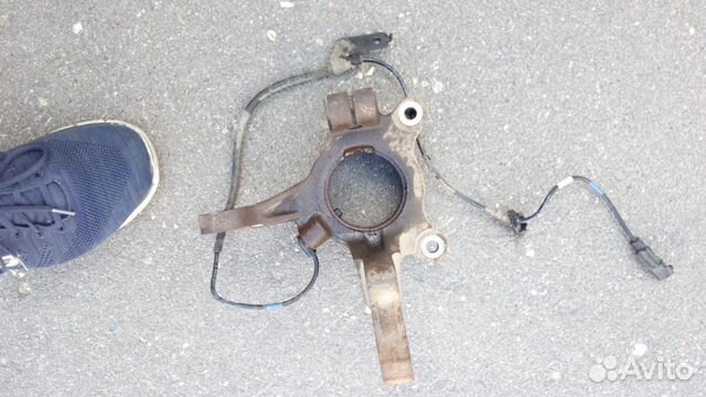 Поворотный кулак с датчиком аbs Мицубиши Аутлендер