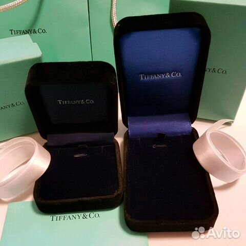 Коробка Tiffany под кулон или серьги Коробка Tiffany под кулон или серьги