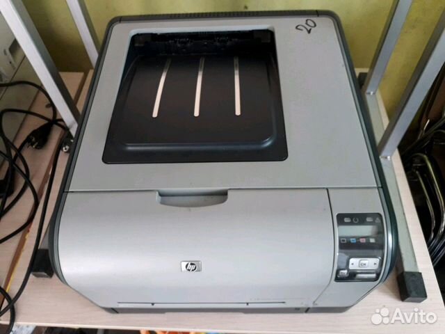 Цветной лазерный принтер HP laserjet CP1515n
