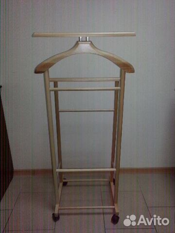 Вешалка для одежды напольная