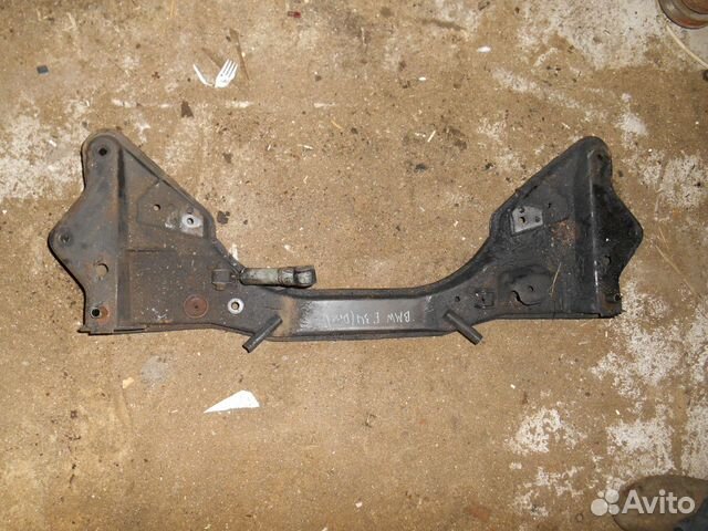 Передняя балка моторная подрамник BMW E34 бмв Е34