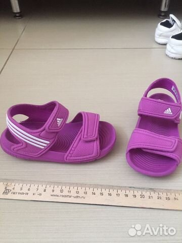 Детские сланцы adidas Детские сланцы adidas