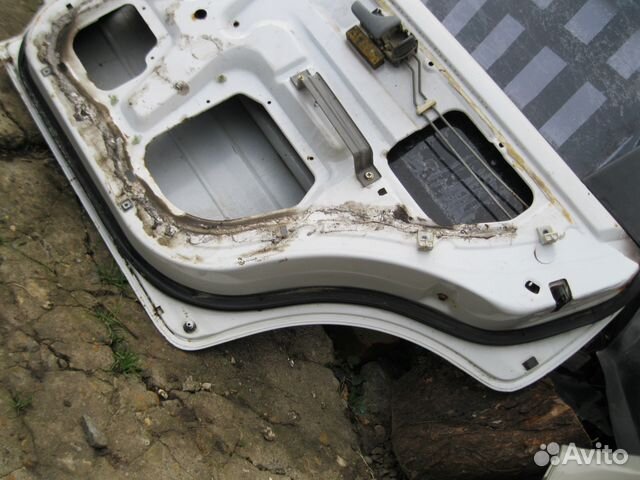 Nissan Primera P10 дверь правая задняя Nissan Primera P10 дверь правая задняя