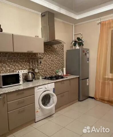 

1-к. квартира, 42 м², 3/10 эт.