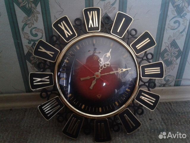 Часы настенные СССР кварцевые