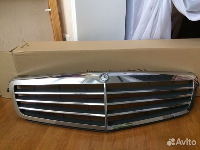 Решетка радиатора оригинал для Mercedes C-class W2