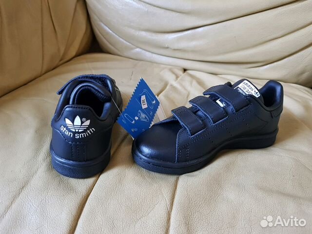 Кожаные новые детские кроссовки Adidas 29 р Кожаные новые детские кроссовки Adidas 29 р