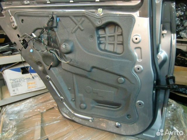 Дверь задняя BMW X5 E70 левая Дверь задняя BMW X5 E70 левая