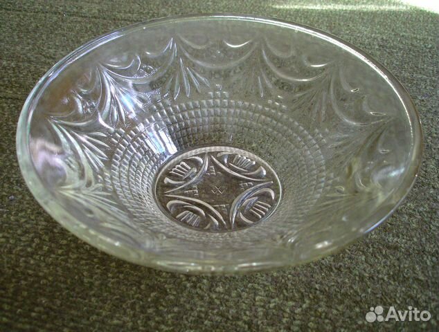 Блюдо из стекла