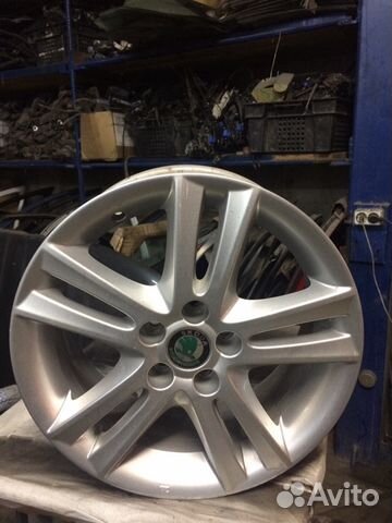Диск литой Skoda Fabia 2 5J0601025M