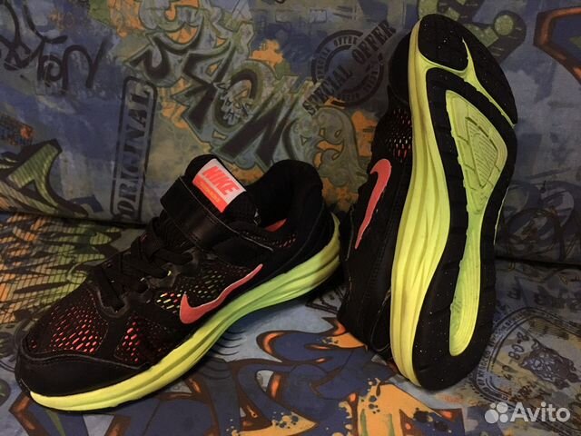 Кроссовки детские Nike Кроссовки детские Nike