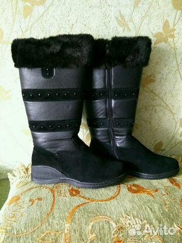 Новые женские сапоги