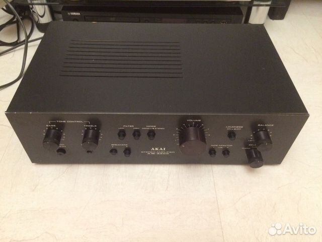 Усилитель интегральный Akai AM-2200 Усилитель интегральный Akai AM-2200