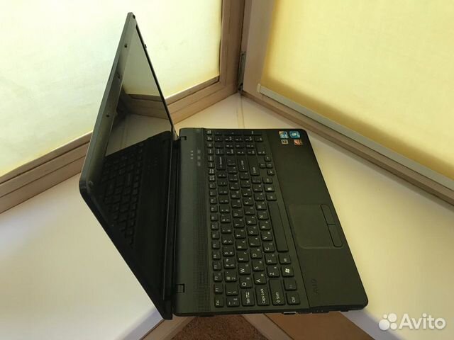 113D Игровой ноутбук sony/Intel Core i3/AMD Radeon