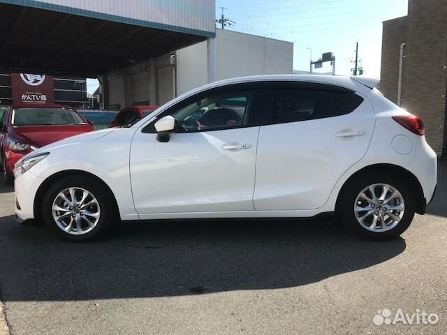 Mazda Demio 1.3 CVT, 2016, 10 000 км