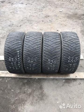 Шины б/у 225/45 R17 Goodyear UltraGrip Ice Arctic