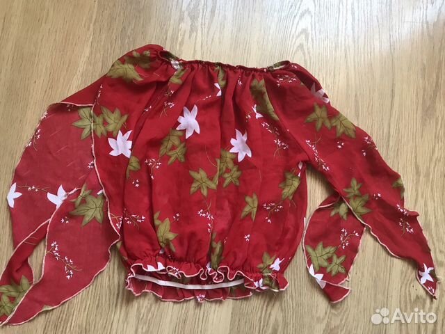 Шифоновая блузка с открытыми плечами