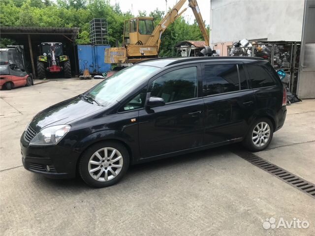 Дверь капот фара бампер Opel Zafira B