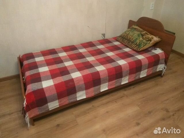 Кровать 1,9*0,8 см в хорошем состоянии