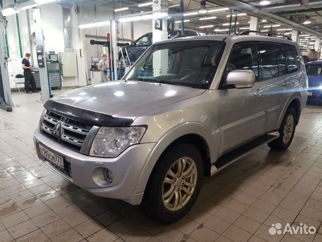 Mitsubishi Pajero 3.2 AT, 2011, 138 700 км