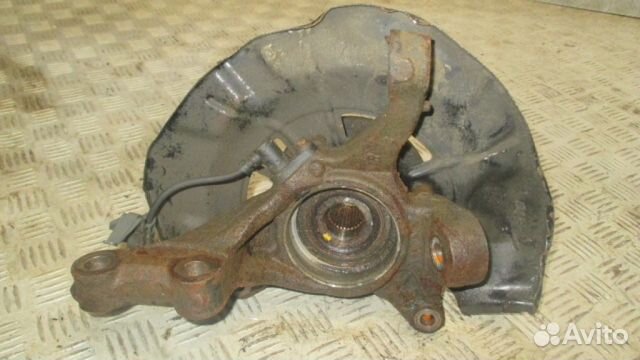 Кулак поворотный передний правый Toyota Camry V40 Кулак поворотный передний правый Toyota Camry V40
