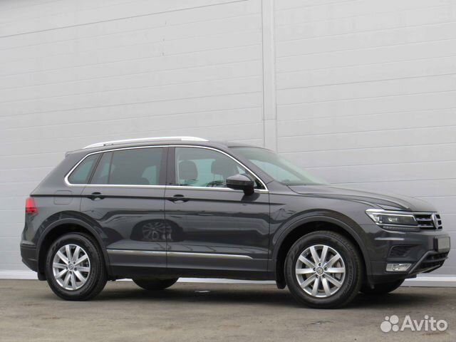 Volkswagen Tiguan 2.0 AT, 2017, 9 000 км