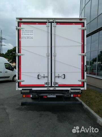 Fuso Canter TF промтоварный фургон