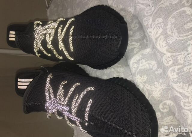 Кроссовки Adidas Yeezy Boost 350 V2 Black Кроссовки Adidas Yeezy Boost 350 V2 Black