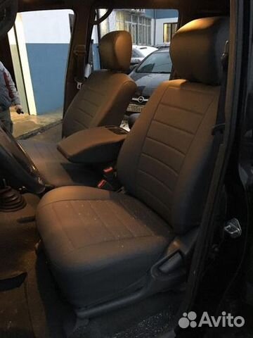 Чехлы для Toyota Land Cruiser 105 (1998-2007) Чехлы для Toyota Land Cruiser 105 (1998-2007)