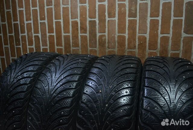 215/55/16 Goodyear UltraGrip QS зимние шины R16