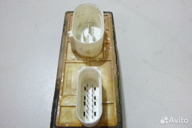 Блок управления вентилятором Skoda Octavia A4 1U Блок управления вентилятором Skoda Octavia A4 1U